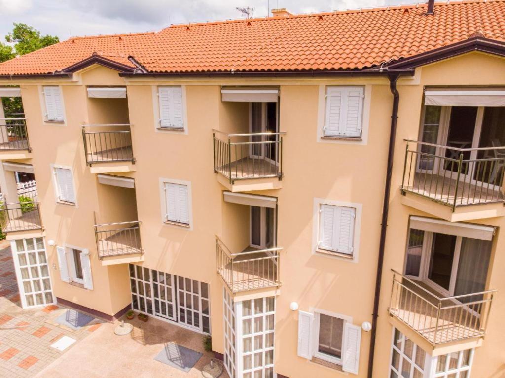B&B Pansion Vago Malinska Exterior photo