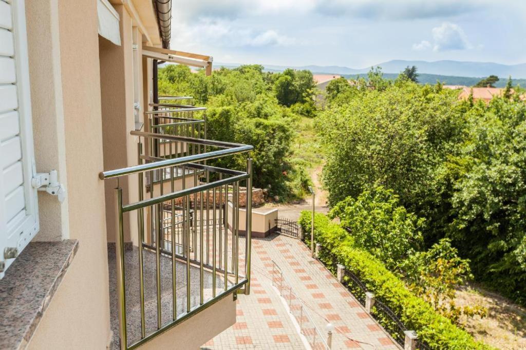 B&B Pansion Vago Malinska Exterior photo