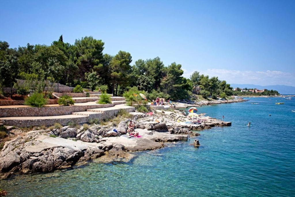 B&B Pansion Vago Malinska Exterior photo