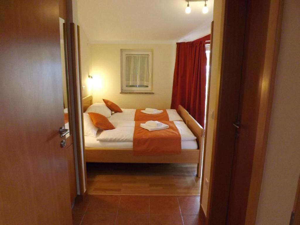 B&B Pansion Vago Malinska Exterior photo